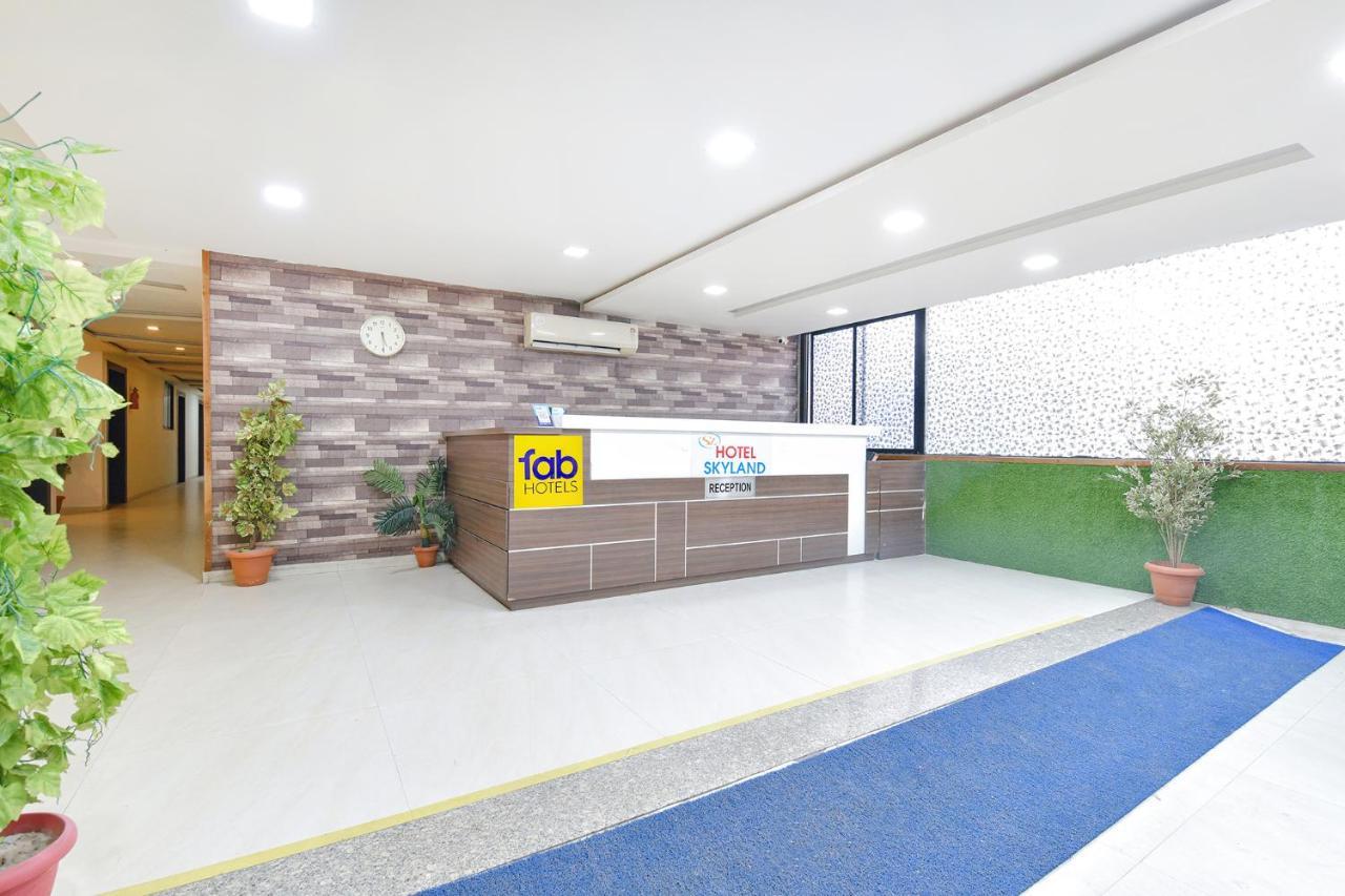 Fabhotel Skyland Ahmedabad Extérieur photo