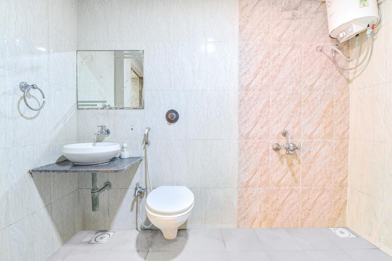Fabhotel Skyland Ahmedabad Extérieur photo