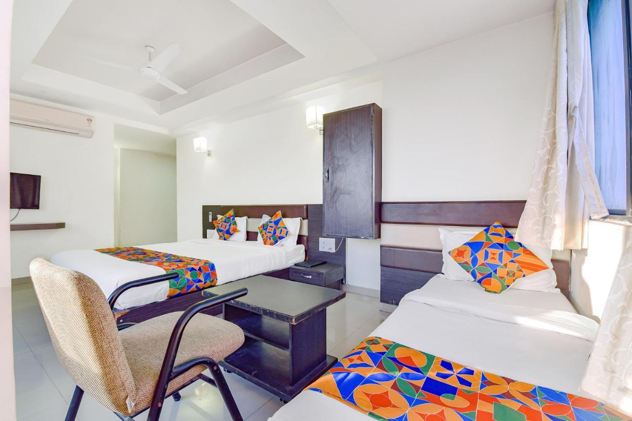 Fabhotel Skyland Ahmedabad Extérieur photo