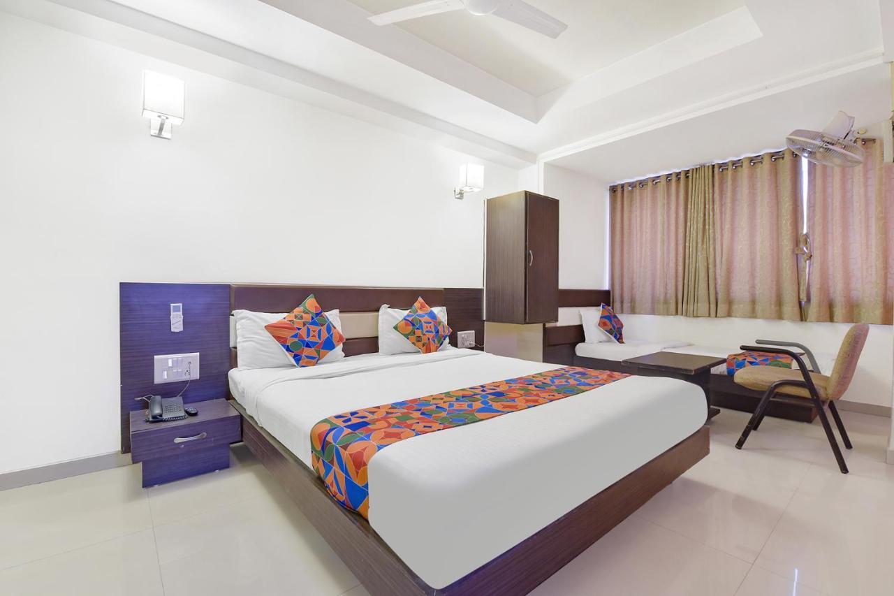 Fabhotel Skyland Ahmedabad Extérieur photo