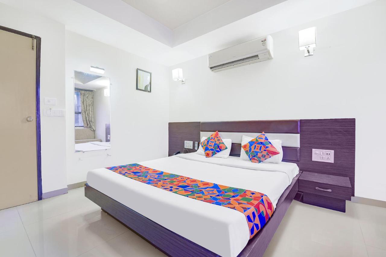 Fabhotel Skyland Ahmedabad Extérieur photo