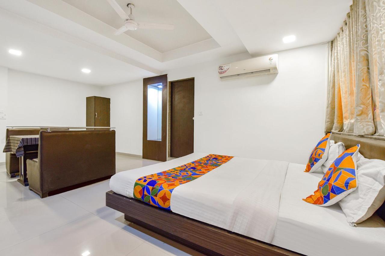 Fabhotel Skyland Ahmedabad Extérieur photo