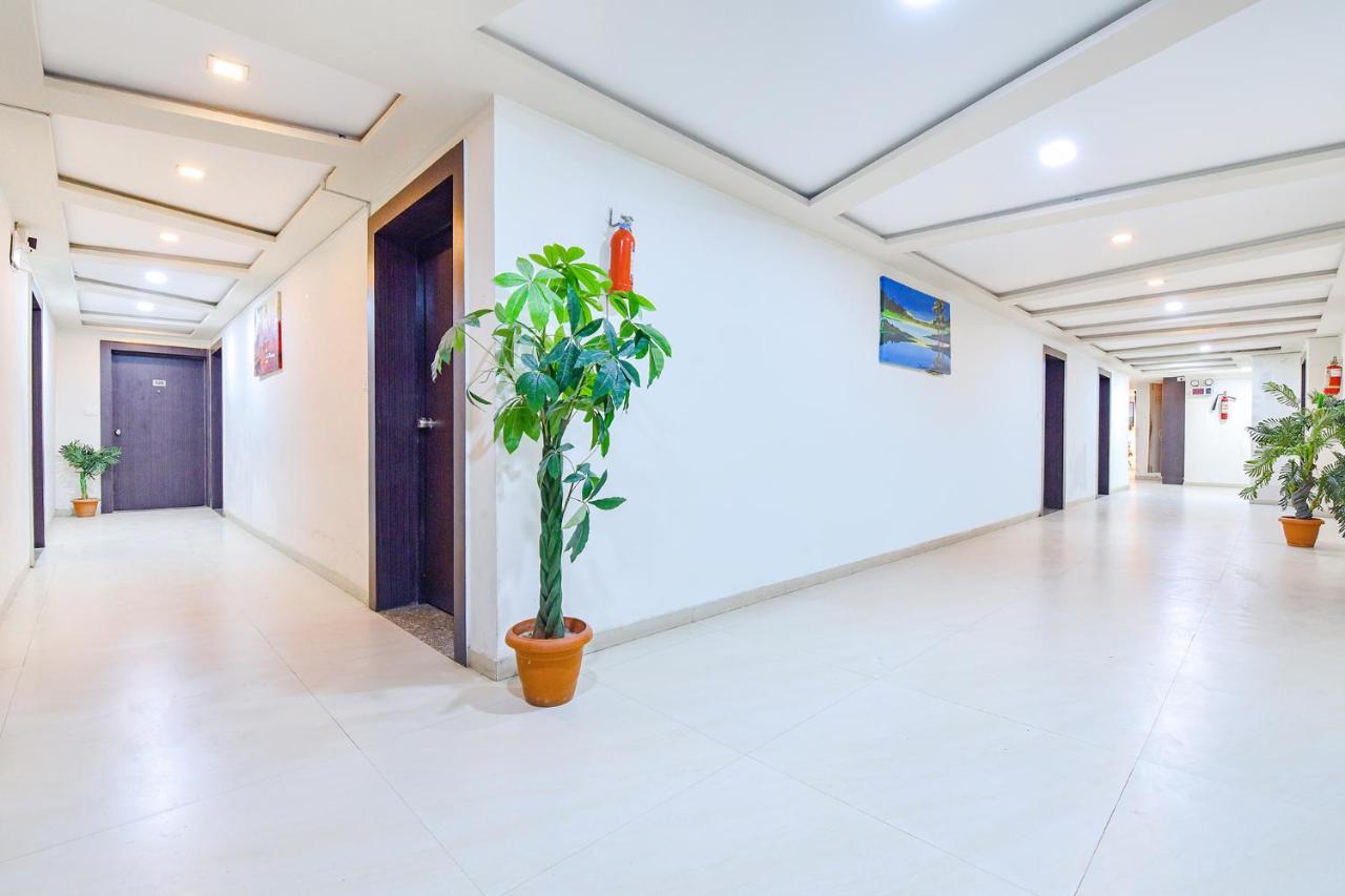 Fabhotel Skyland Ahmedabad Extérieur photo