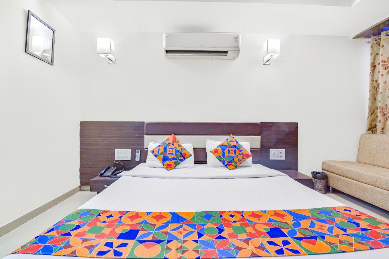 Fabhotel Skyland Ahmedabad Extérieur photo