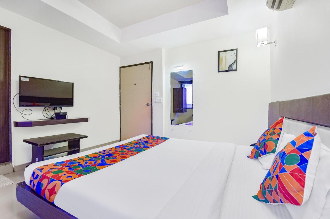 Fabhotel Skyland Ahmedabad Extérieur photo