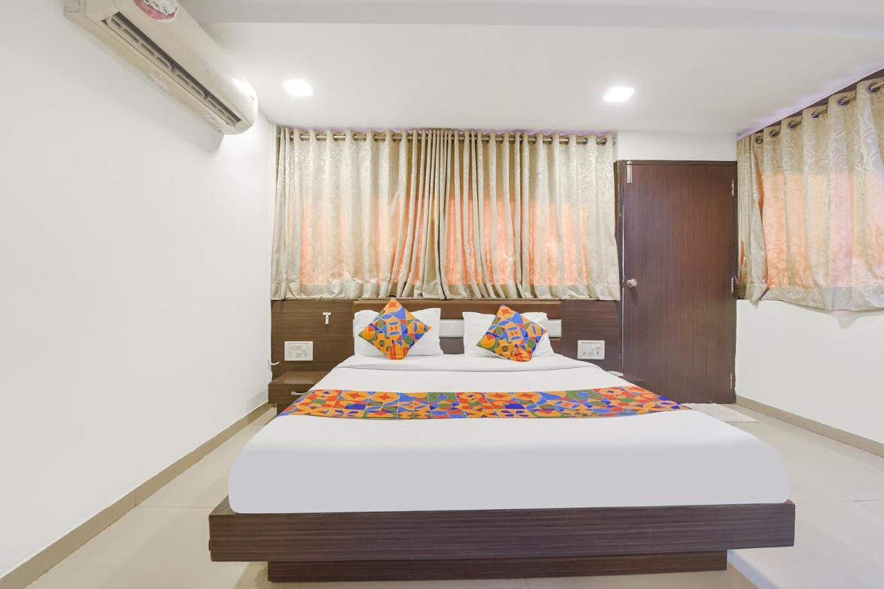 Fabhotel Skyland Ahmedabad Extérieur photo